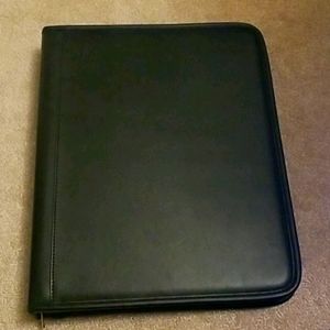 Bugatti zip around closure ring binder padfolio